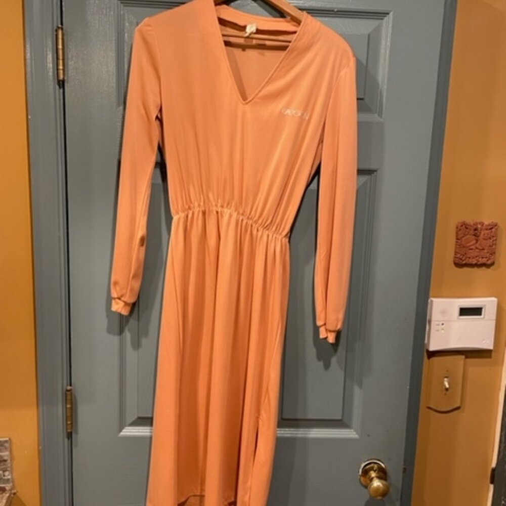 Sasson peach colored long sleeved dress 70s, small